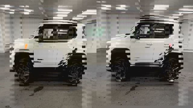 Used 2021 Jeep Renegade Latitude w/ Sun & Sound Group image 5