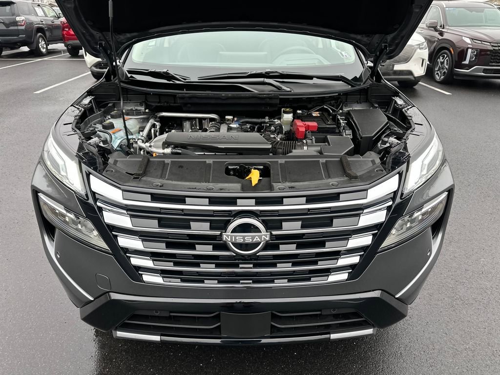 Used 2026 Nissan Rogue Platinum w/ Platinum Premium Package image 10
