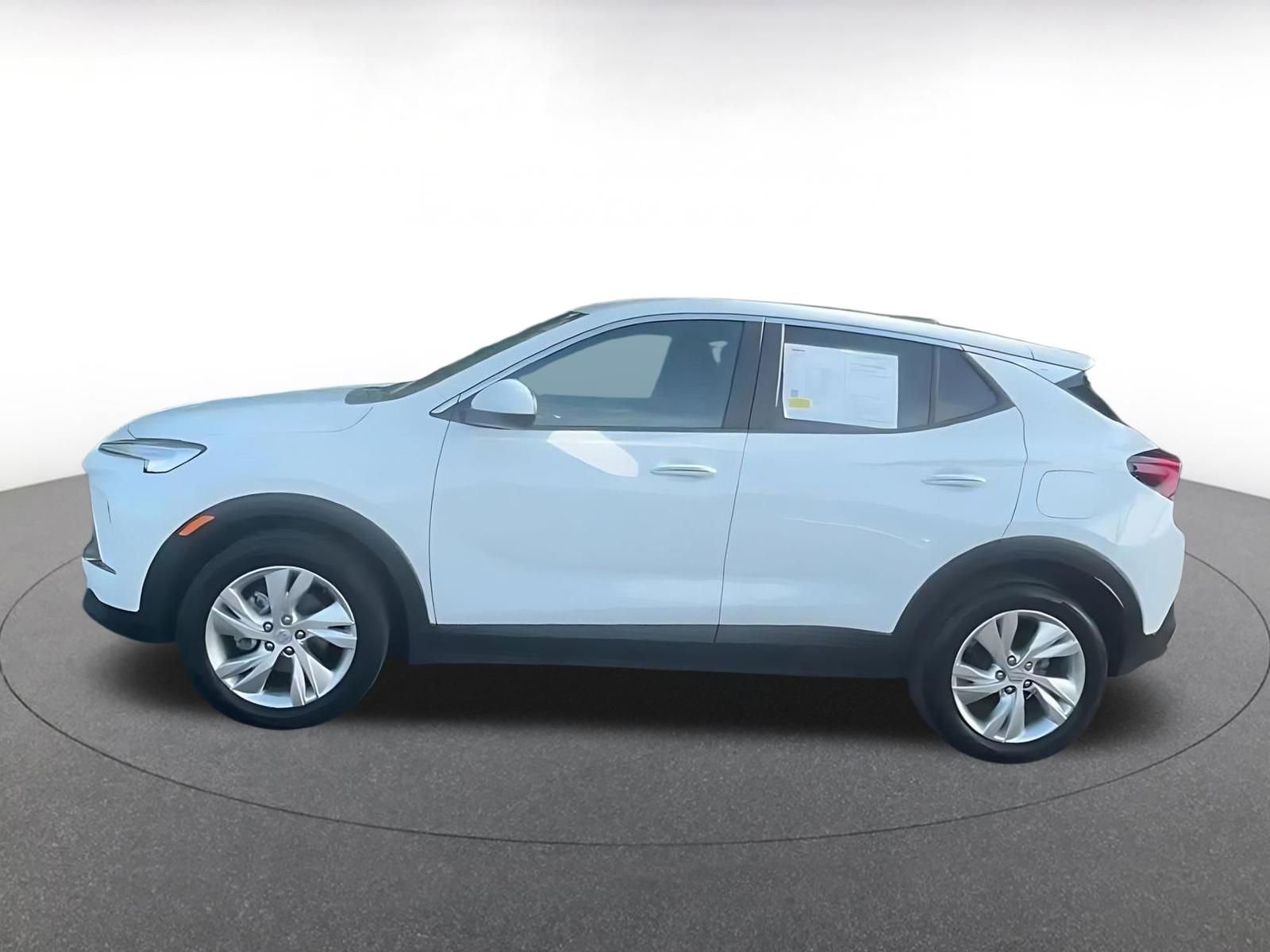 Used 2025 Buick Encore GX Preferred image 9