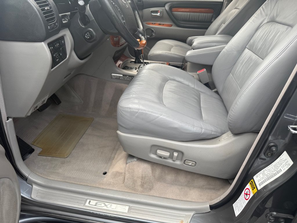 Used 2003 Lexus LX 470 4WD image 48