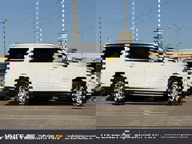 Used 2023 Chevrolet Suburban Premier image 5
