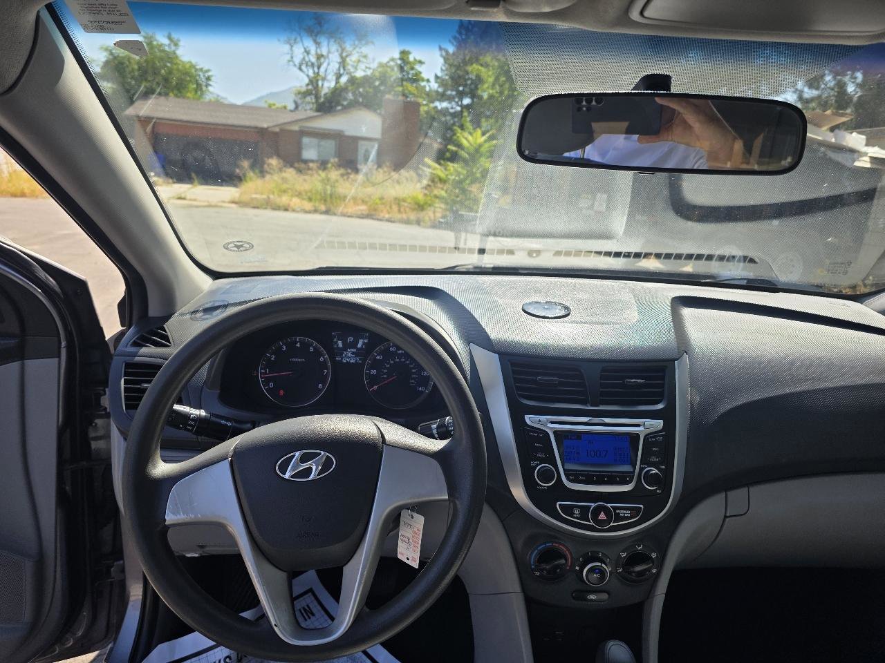 Used 2014 Hyundai Accent GLS FWD image 7