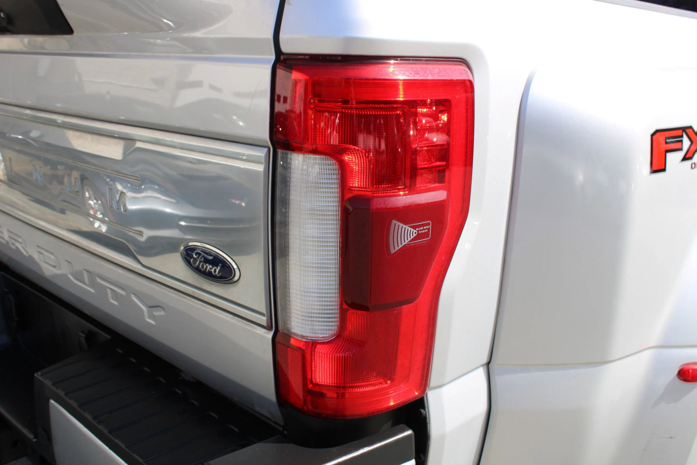 Used 2018 Ford F350 Platinum w/ Platinum Ultimate Package image 20