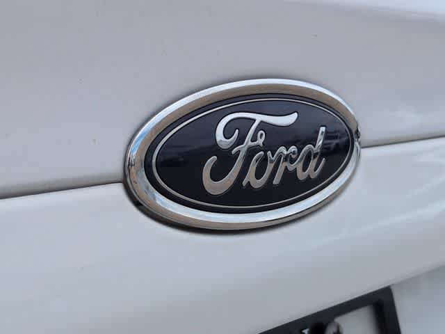 Used 2015 Ford Fusion SE FWD image 12