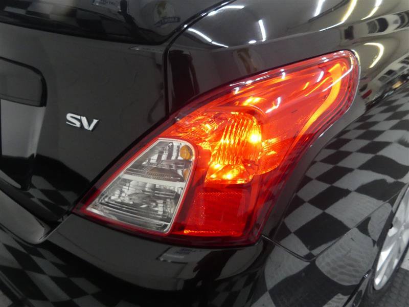 Used 2019 Nissan Versa SV FWD image 15