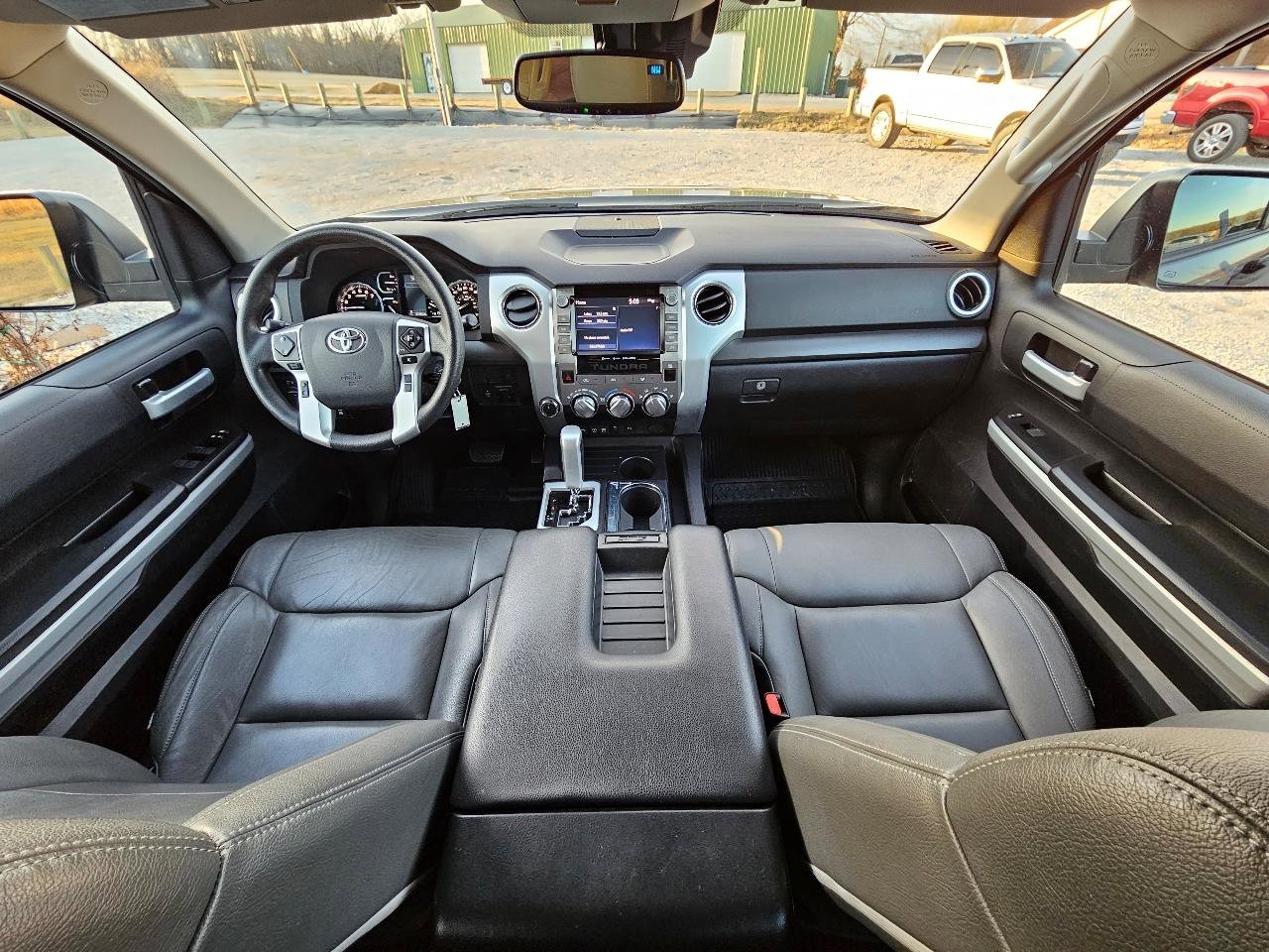 Used 2020 Toyota Tundra SR5 w/ SR5 Convenience Package image 32