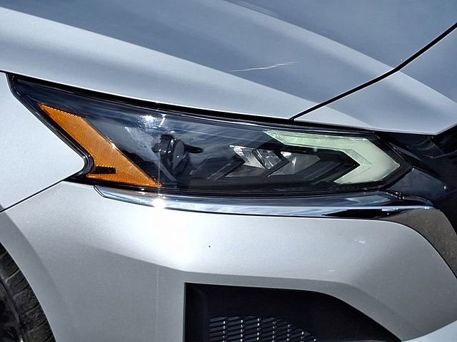 Used 2024 Nissan Altima 2.5 SV image 11