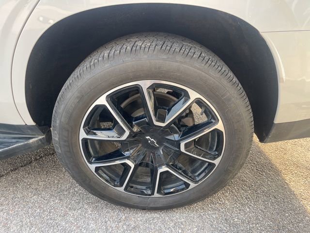 Used 2023 Chevrolet Tahoe RST AWD/4WD image 15