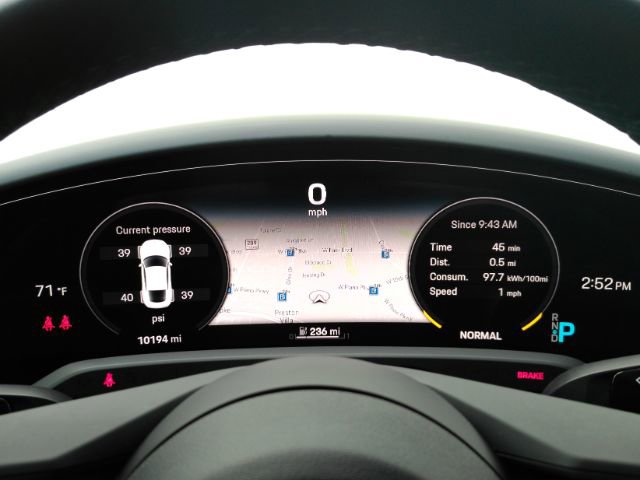 Used 2022 Porsche Taycan image 37