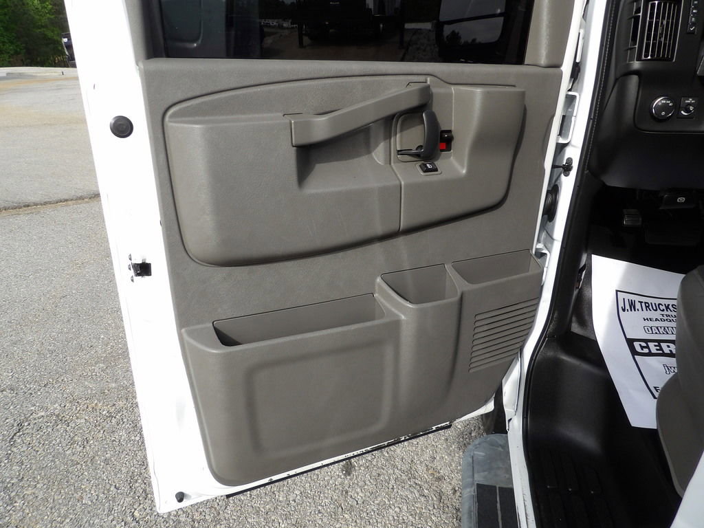 Used 2020 GMC Savana 2500 w/ Driver Convenience Package RWD image 14