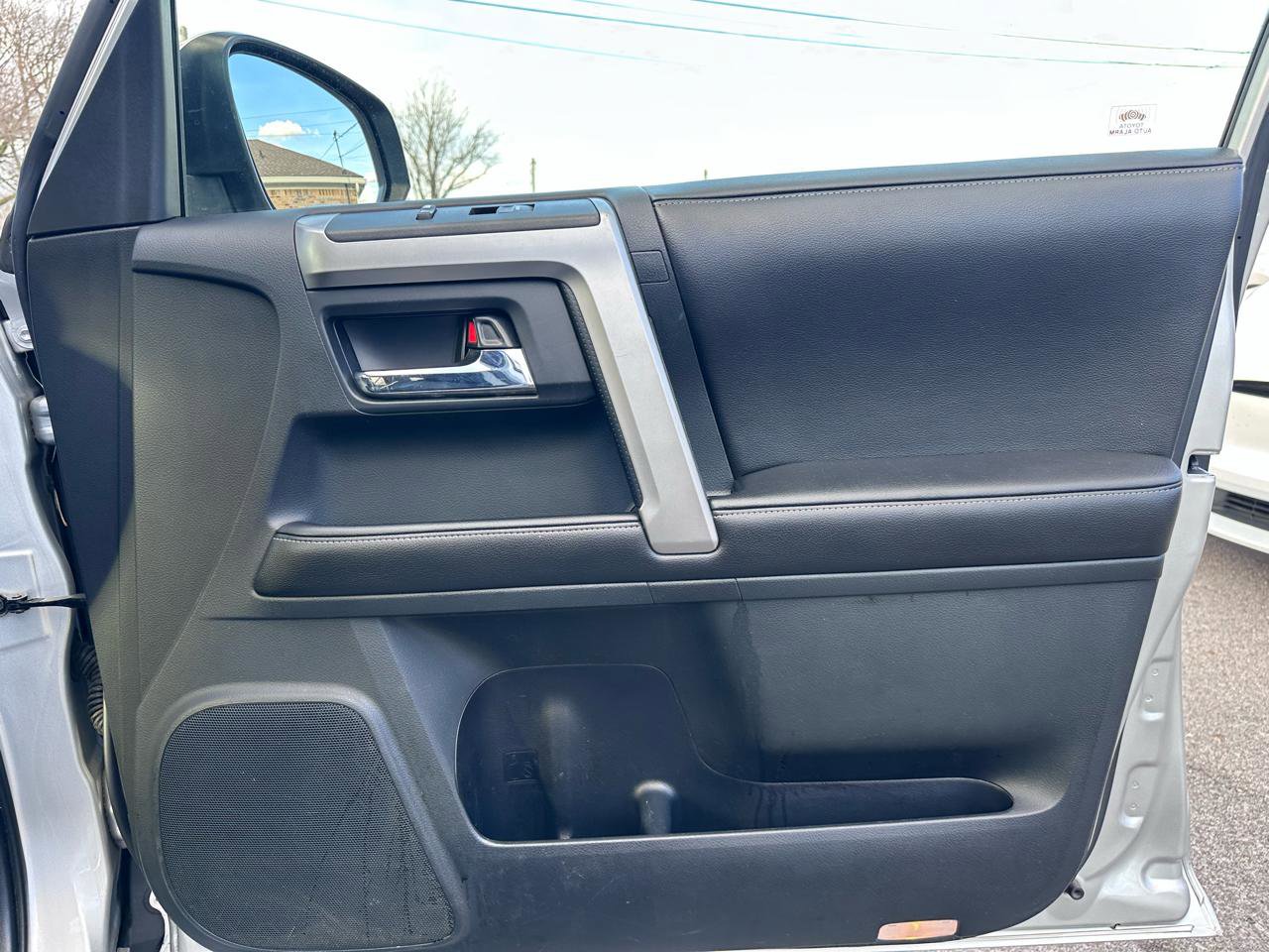 Used 2015 Toyota 4Runner Limited image 38