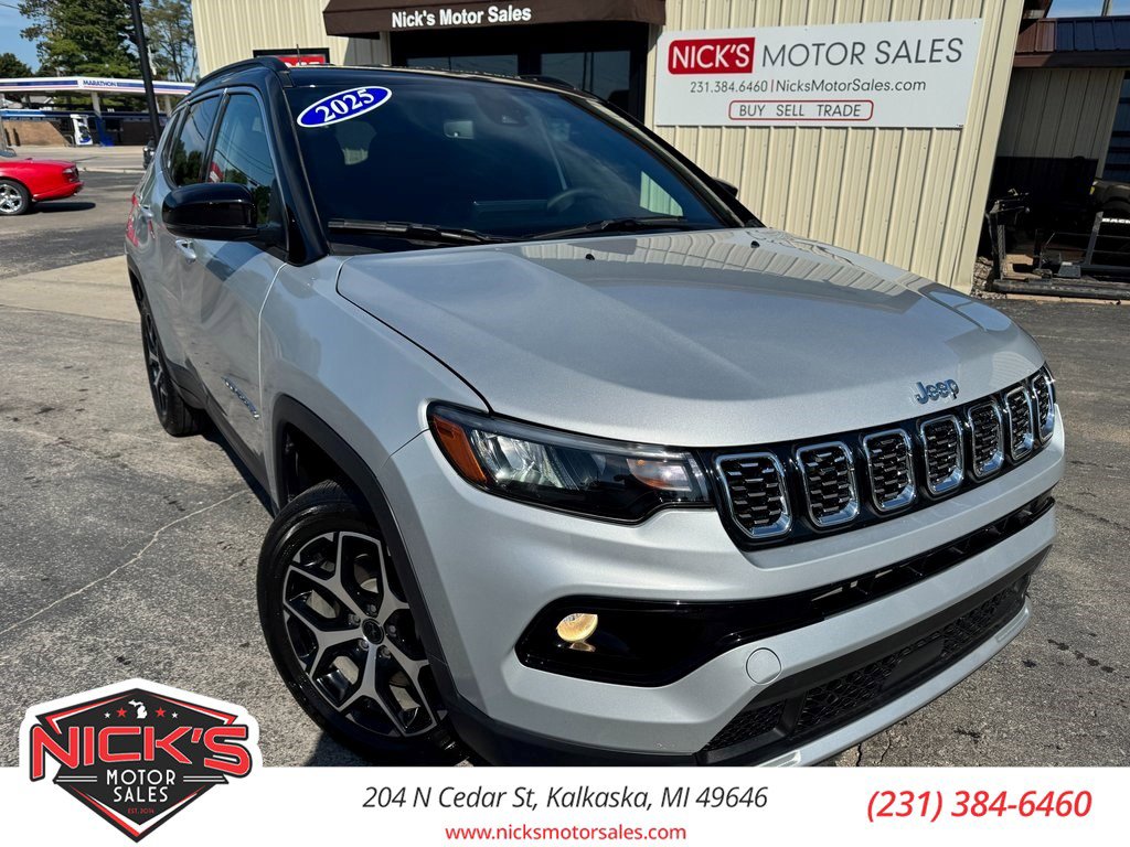 Used 2025 Jeep Compass Limited image 1