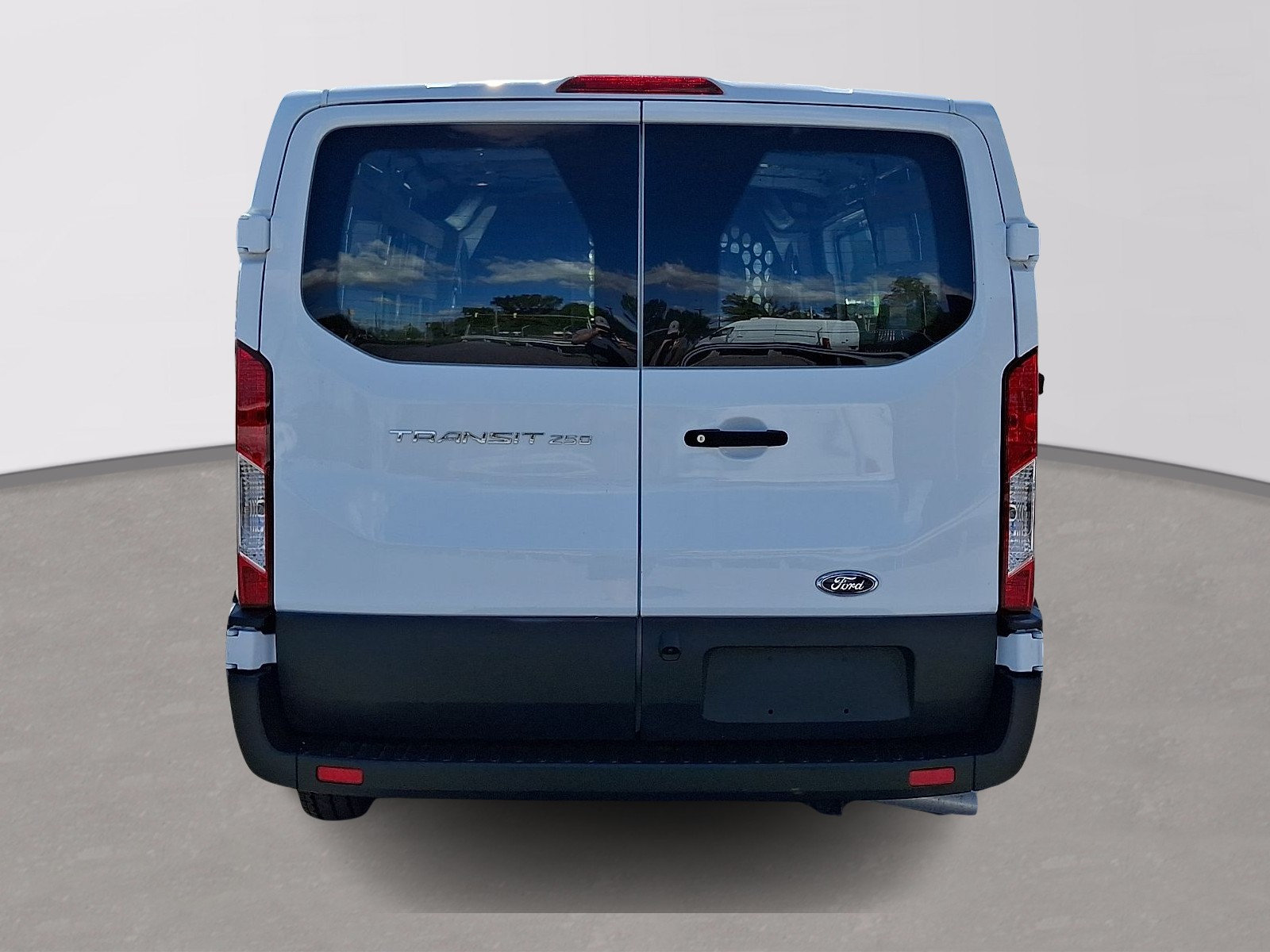 Used 2025 Ford Transit 250 Low Roof w/ Exterior Upgrade Package RWD image 5