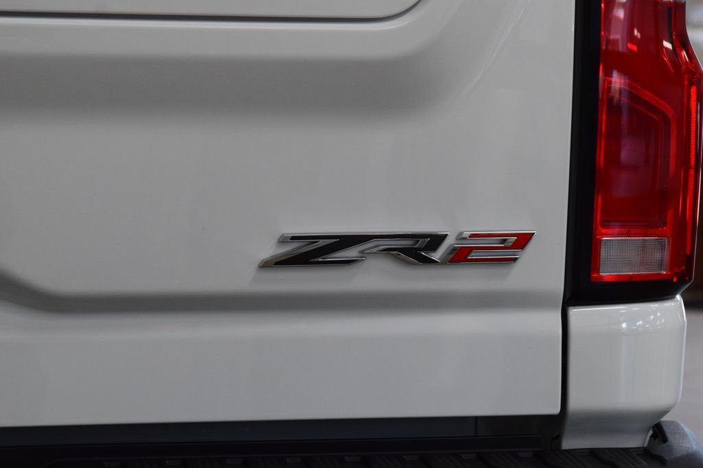 Used 2026 Chevrolet Silverado 2500 ZR2 AWD/4WD image 24