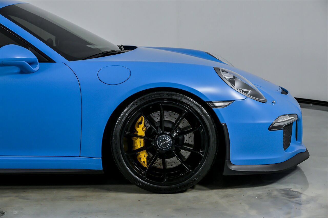 Used 2015 Porsche 911 GT3 RWD image 15