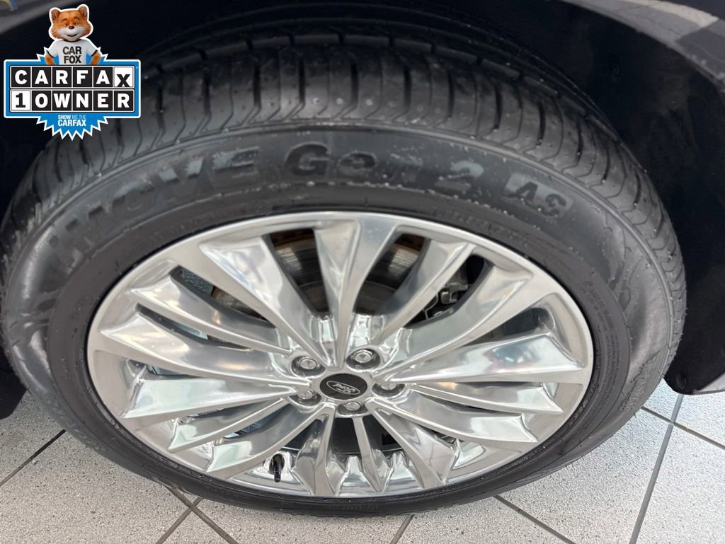 Used 2020 Ford Edge Titanium w/ Equipment Group 301A AWD/4WD image 17