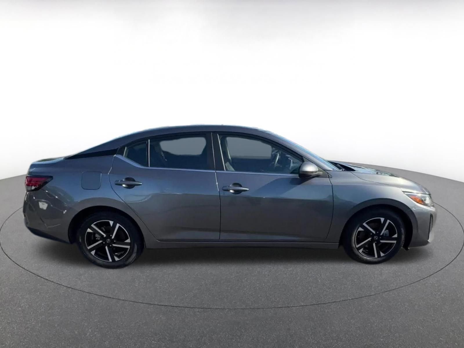 Used 2025 Nissan Sentra SV FWD image 16