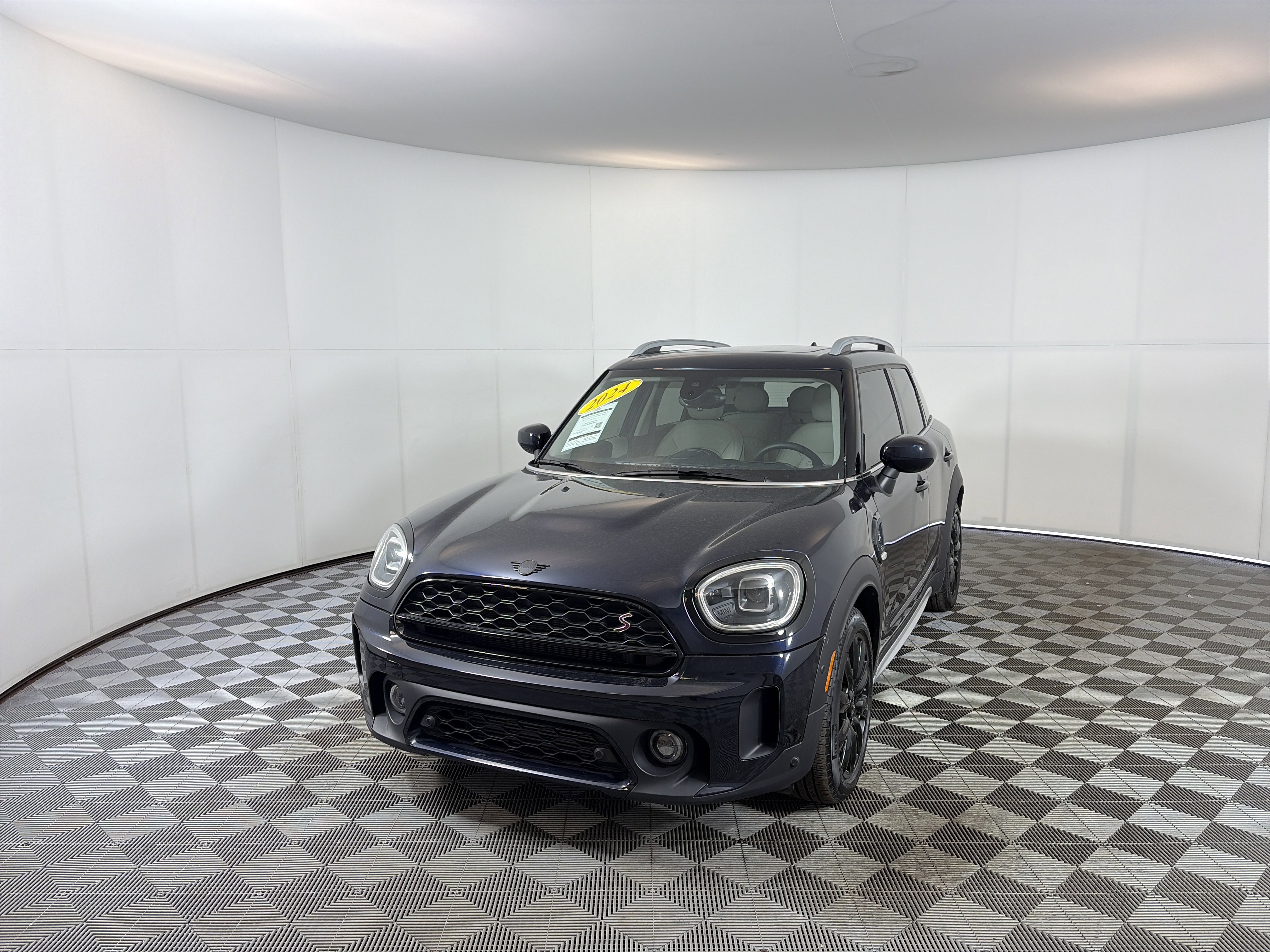 Used 2024 MINI Cooper Countryman S image 2