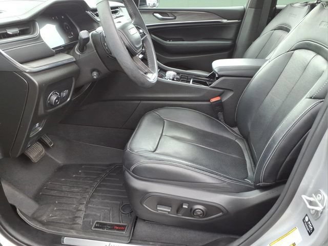 Used 2023 Jeep Grand Cherokee L Overland w/ MOPAR Finishing Package AWD/4WD image 19