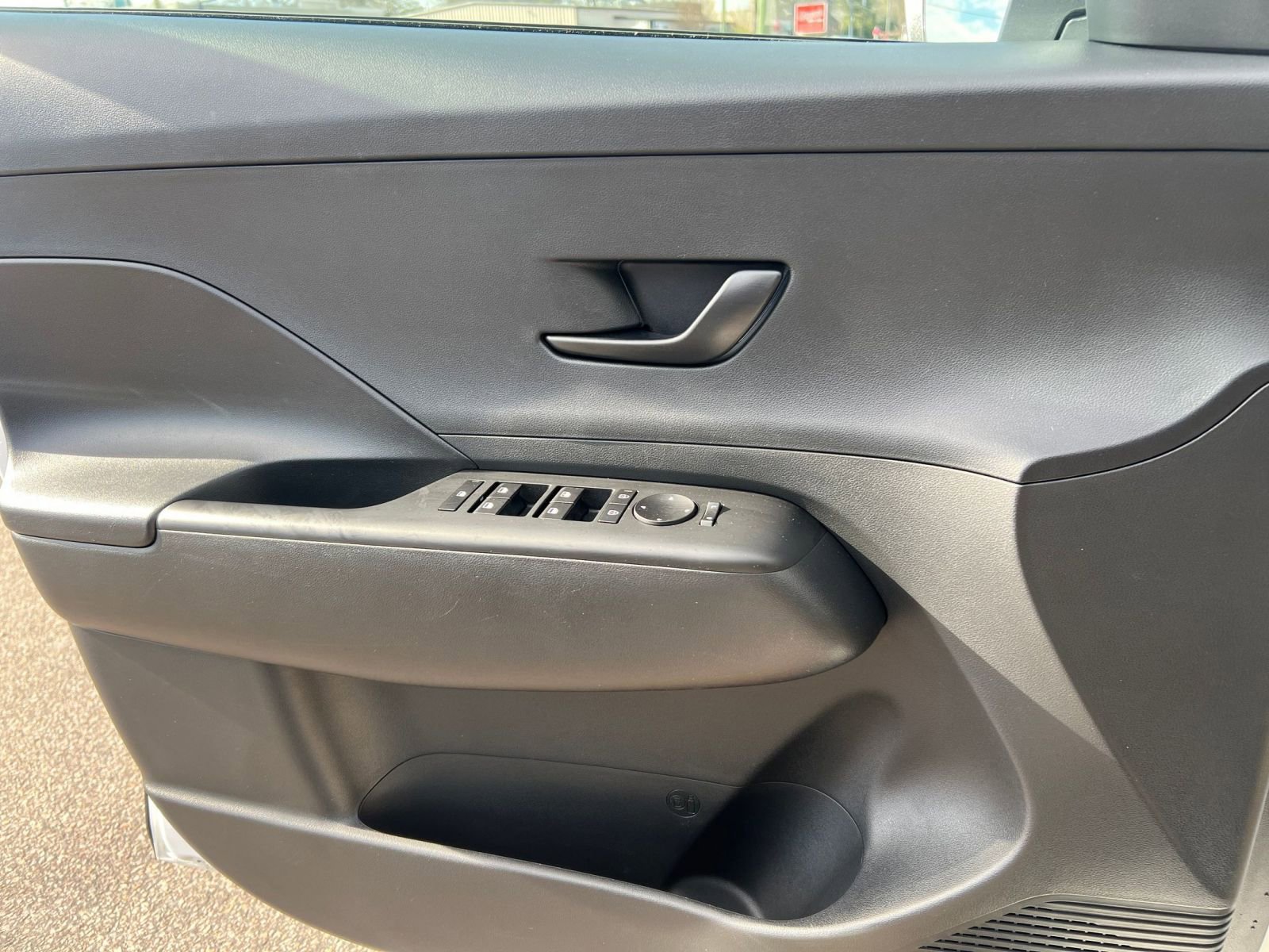 Used 2025 Hyundai Kona SEL image 20