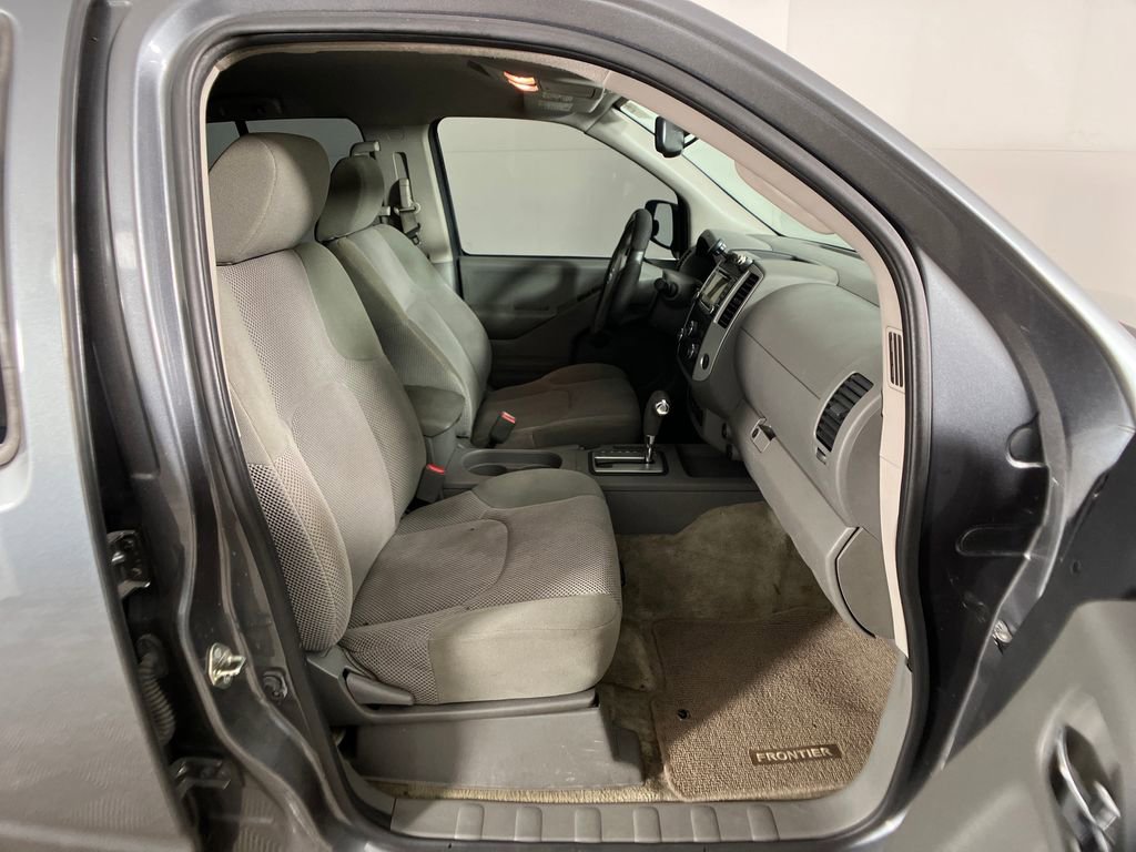 Used 2018 Nissan Frontier SV w/ Value Truck Package image 6