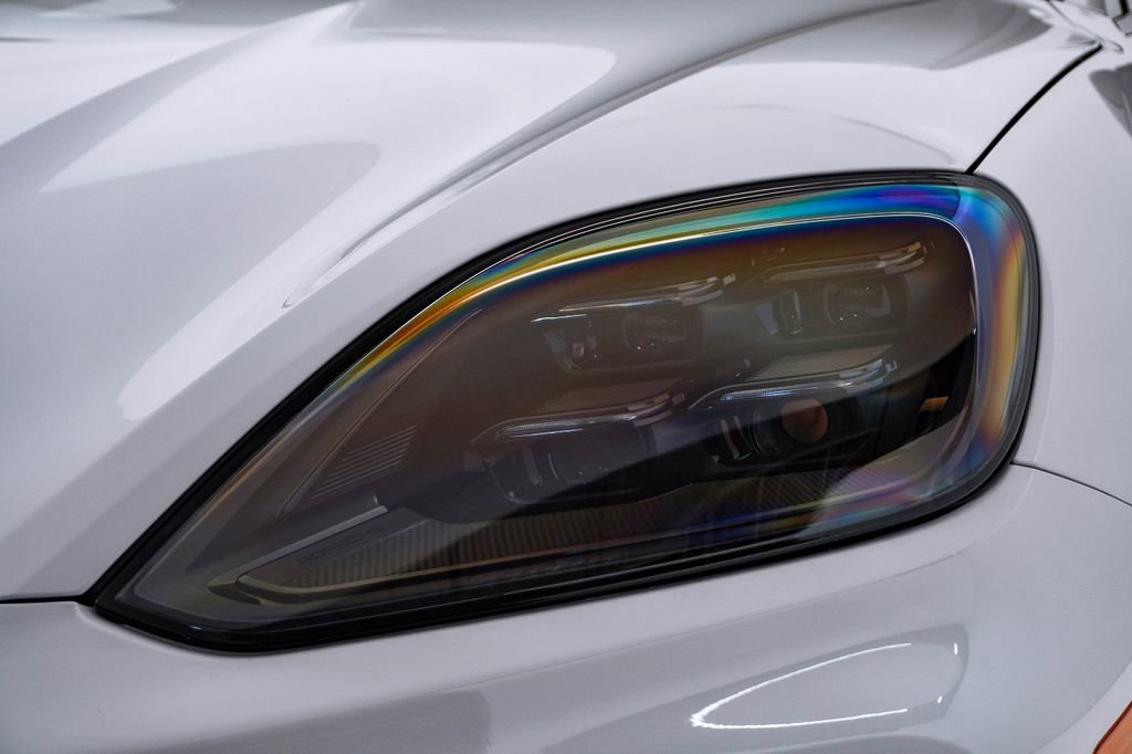 New 2026 Porsche Cayenne GTS image 7