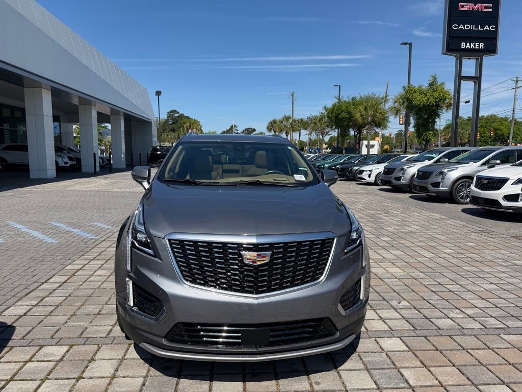 Used 2020 Cadillac XT5 Premium Luxury w/ Platinum Package AWD/4WD image 3