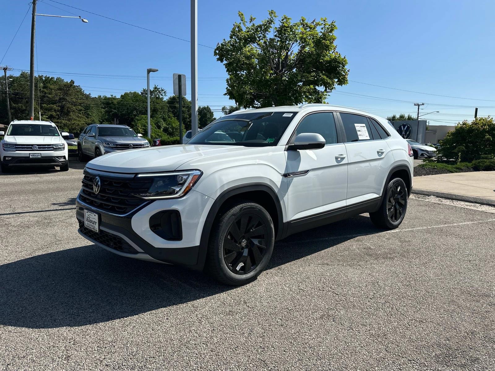 New 2025 Volkswagen Atlas Cross Sport SE image 16
