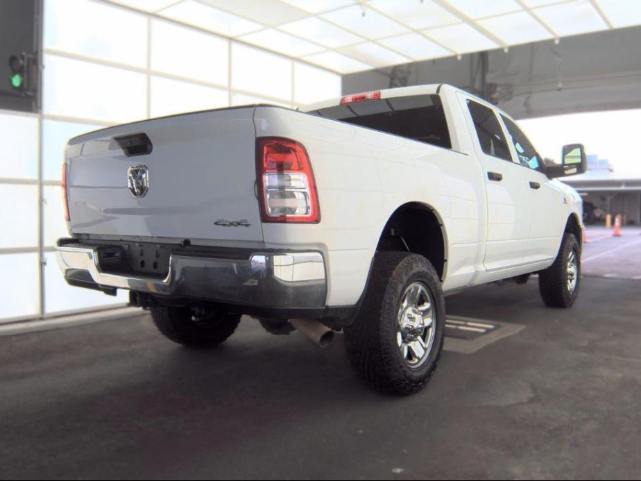Used 2023 RAM 2500 Tradesman w/ Chrome Appearance Group AWD/4WD image 4