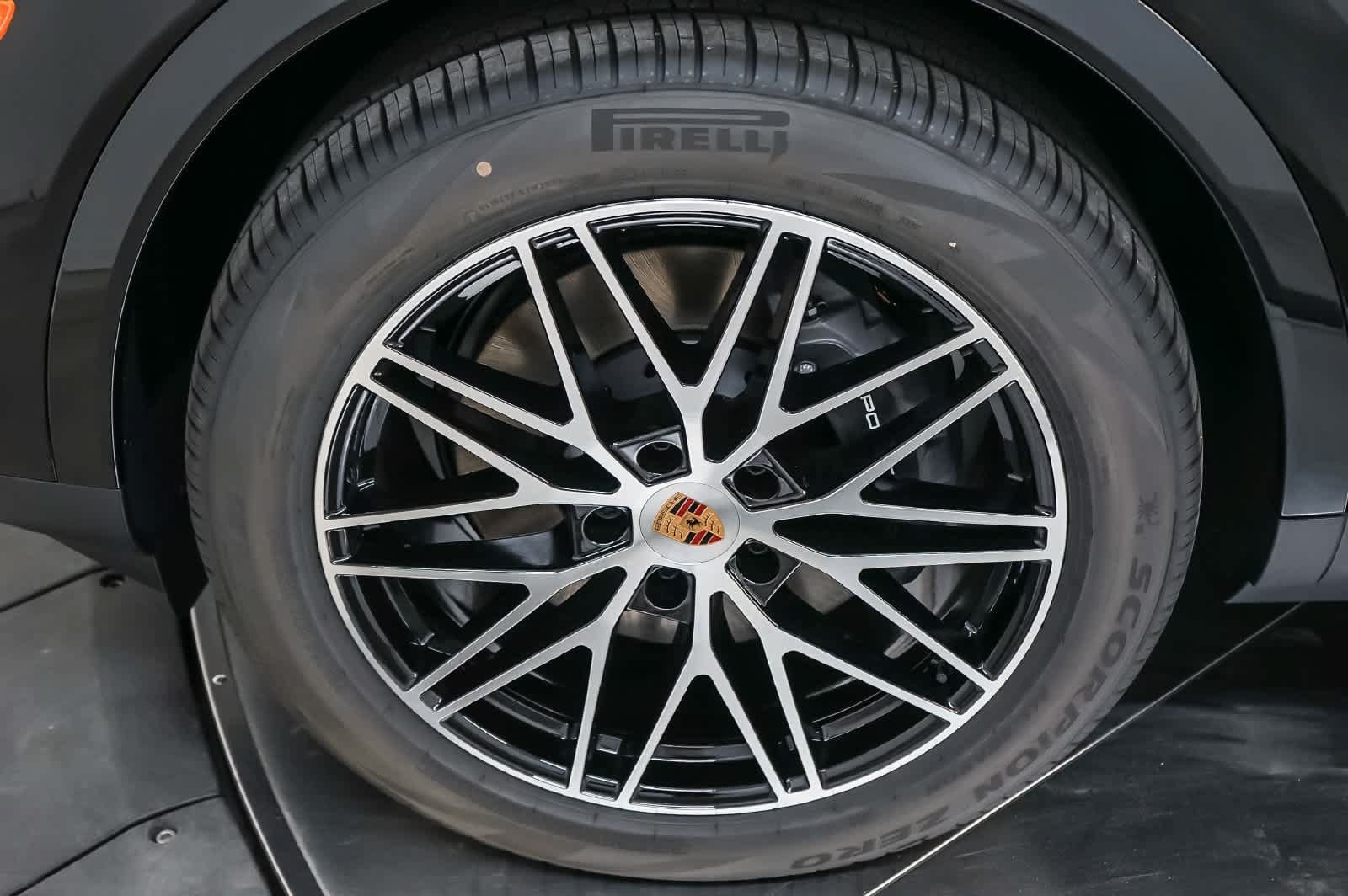 New 2026 Porsche Cayenne AWD/4WD image 14