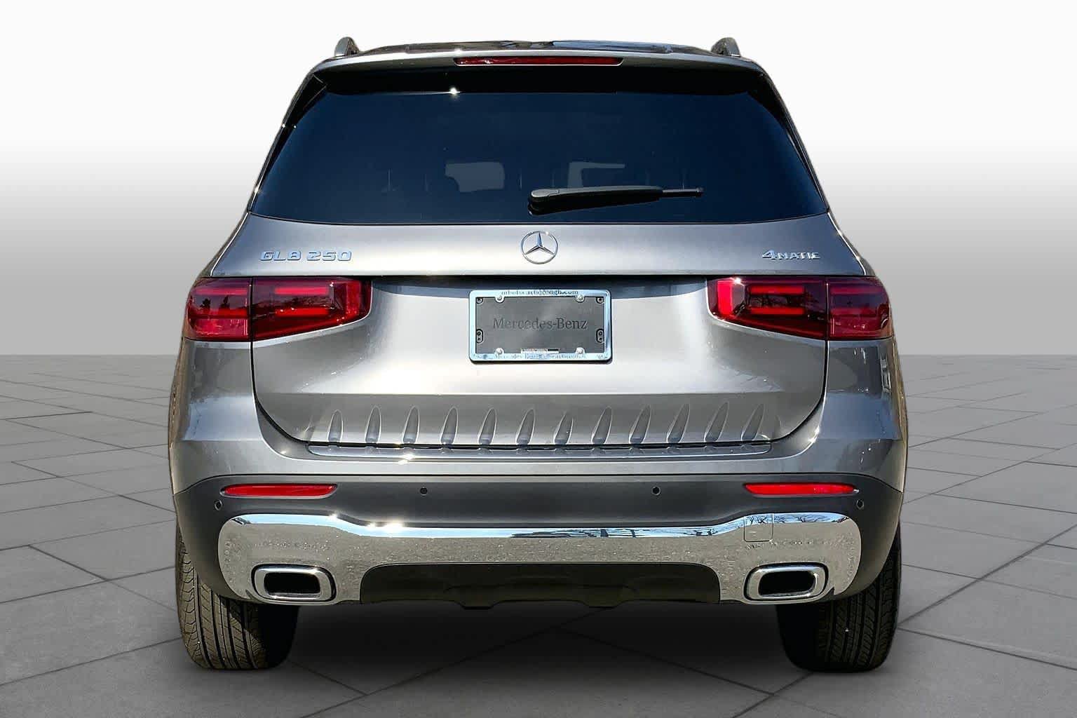 New 2026 Mercedes-Benz GLB 250 4MATIC image 4