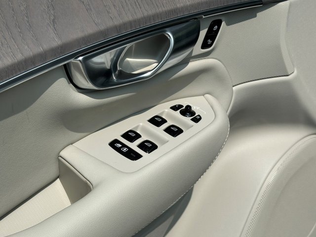 New 2026 Volvo XC90 B6 Ultra image 18