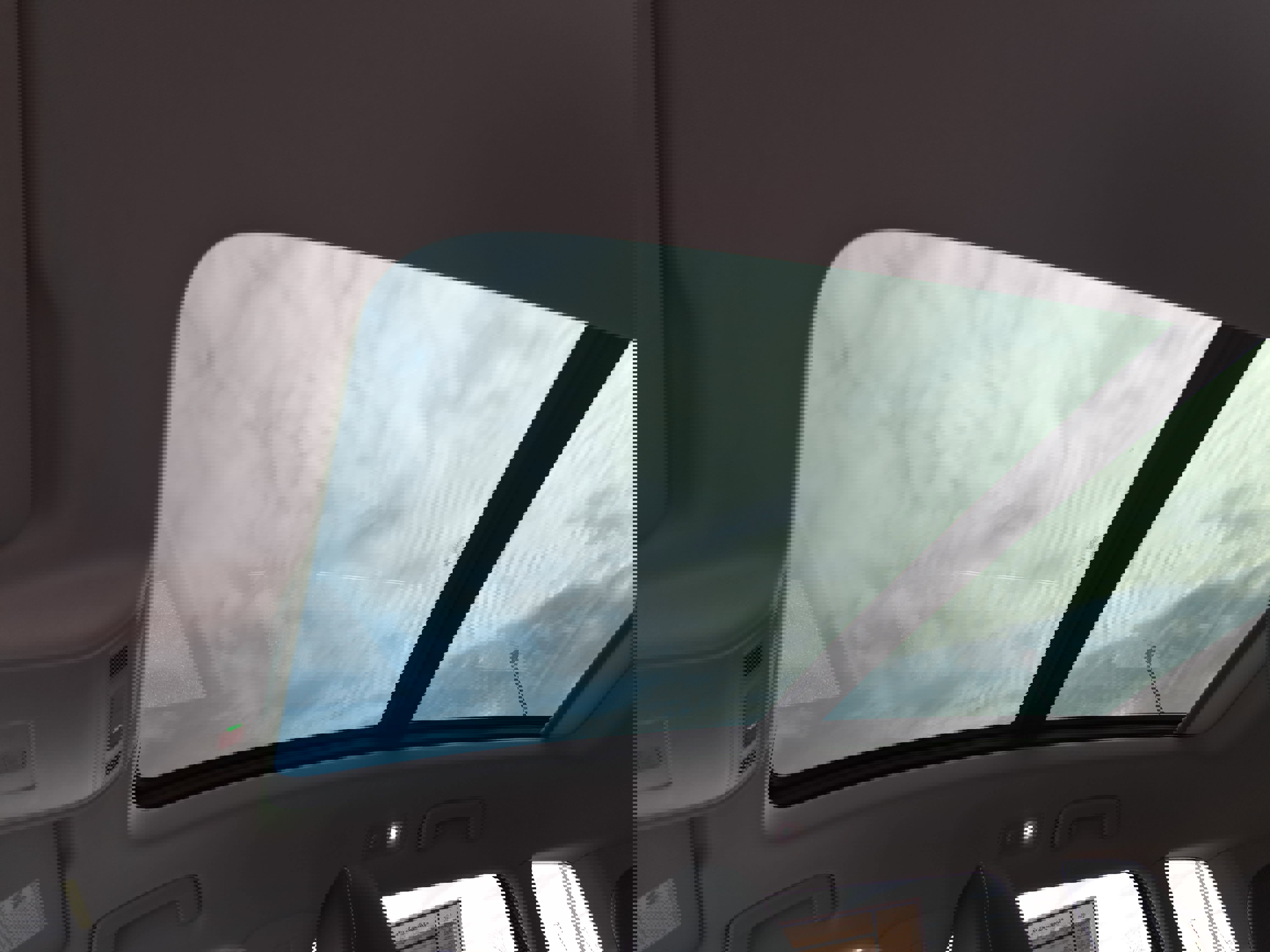 Certified 2023 Volkswagen Taos SE image 27