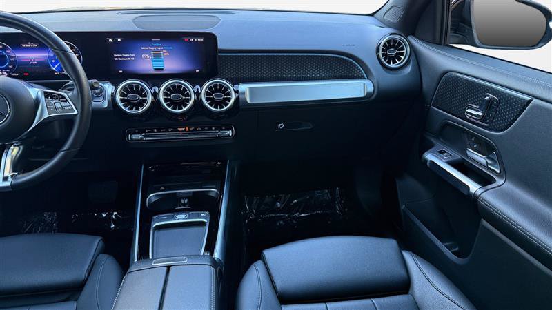 Used 2024 Mercedes-Benz EQB 250+ image 15