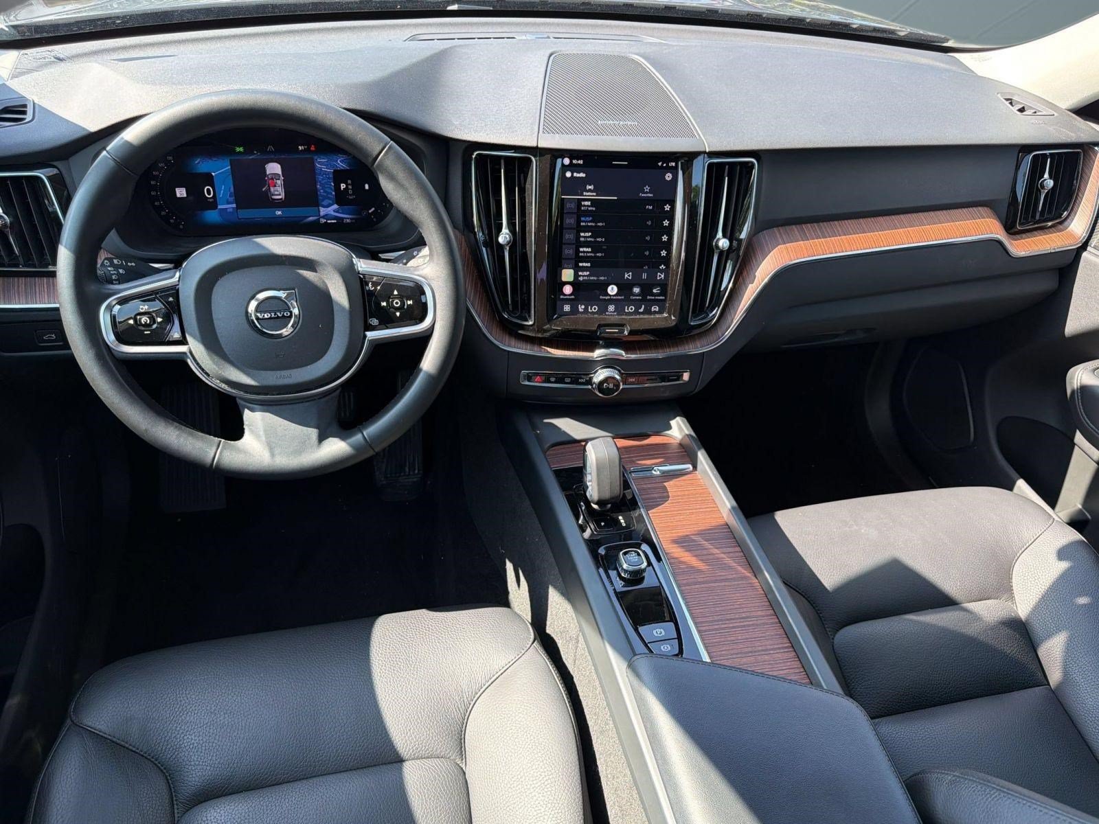 Certified 2024 Volvo XC60 B5 Plus w/ Climate Package AWD/4WD image 15