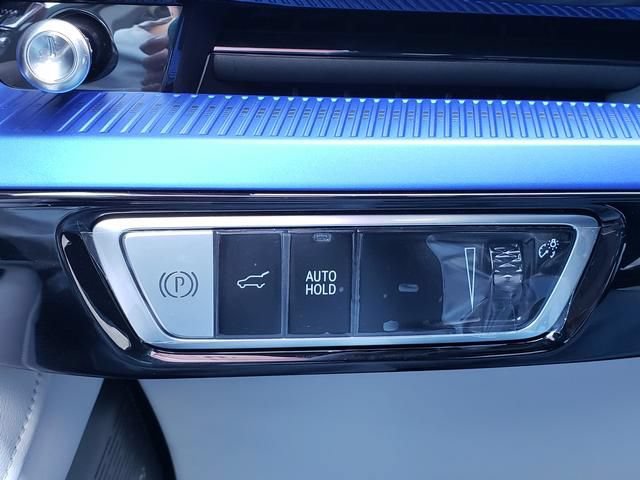 New 2027 Cadillac Optiq Premium Luxury w/ LPO, Floor Liner Package AWD/4WD image 26