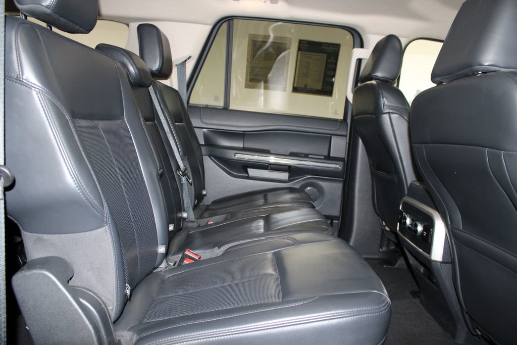 Used 2024 Ford Expedition Max XLT image 34
