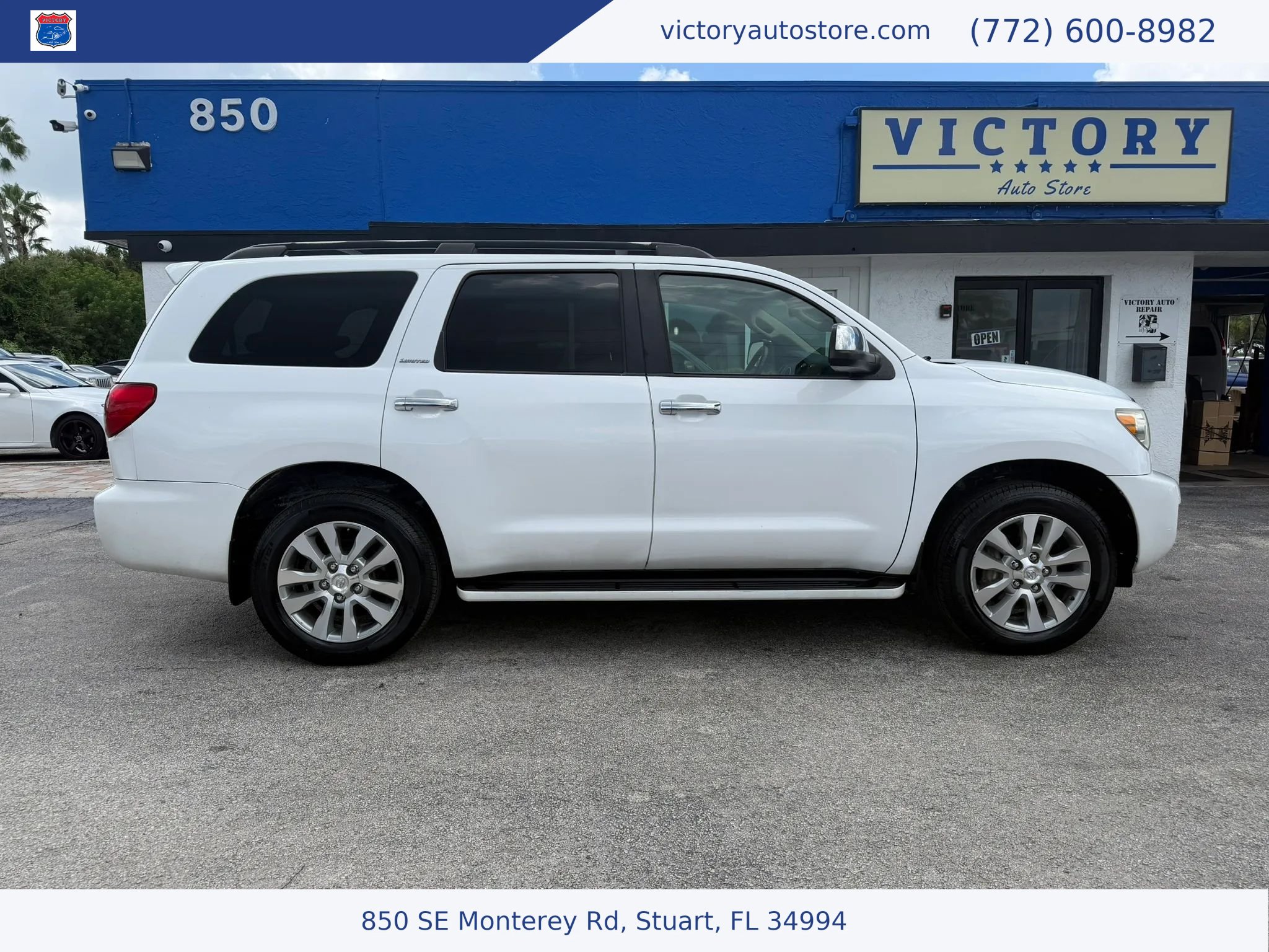 Used 2012 Toyota Sequoia Limited RWD image 2