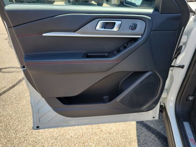 New 2026 Ford Explorer ST-Line w/ Premium Package RWD image 19