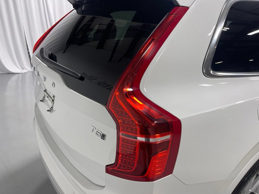 Used 2021 Volvo XC90 T5 Momentum AWD/4WD image 13