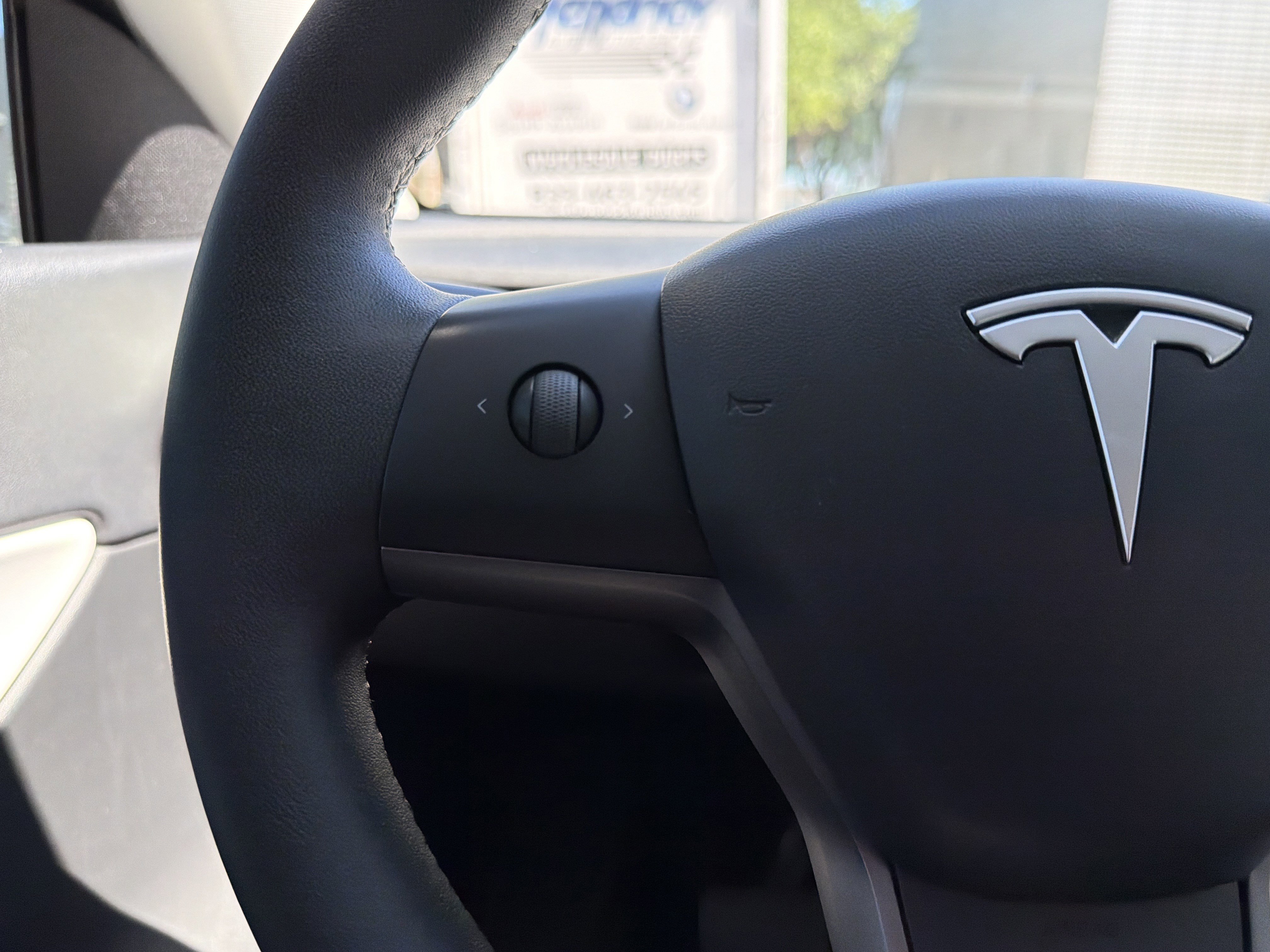 Used 2020 Tesla Model Y Long Range image 18