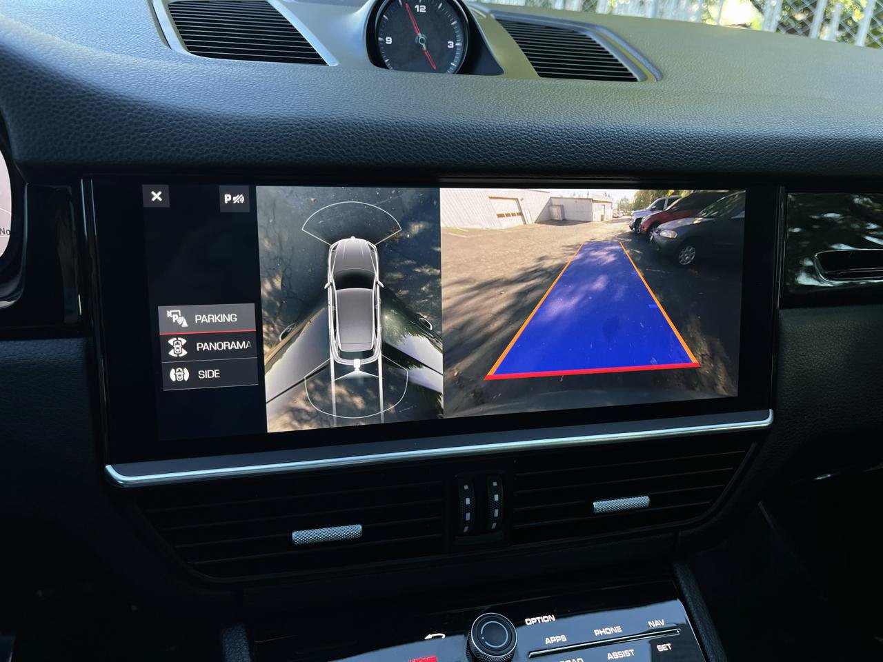 Used 2020 Porsche Cayenne AWD/4WD image 15