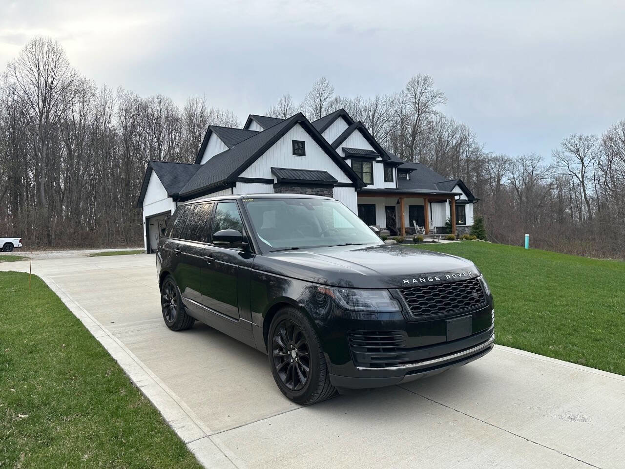 Used 2019 Land Rover Range Rover HSE AWD/4WD image 1