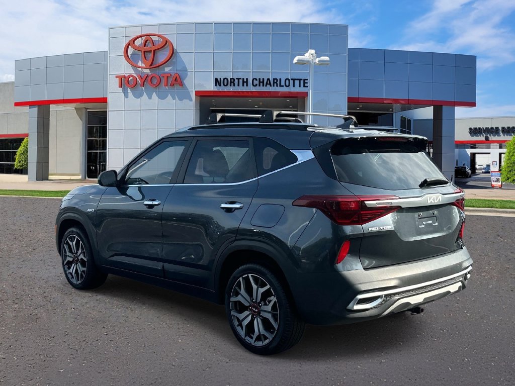 Used 2022 Kia Seltos SX w/ Sunroof Package AWD/4WD image 6