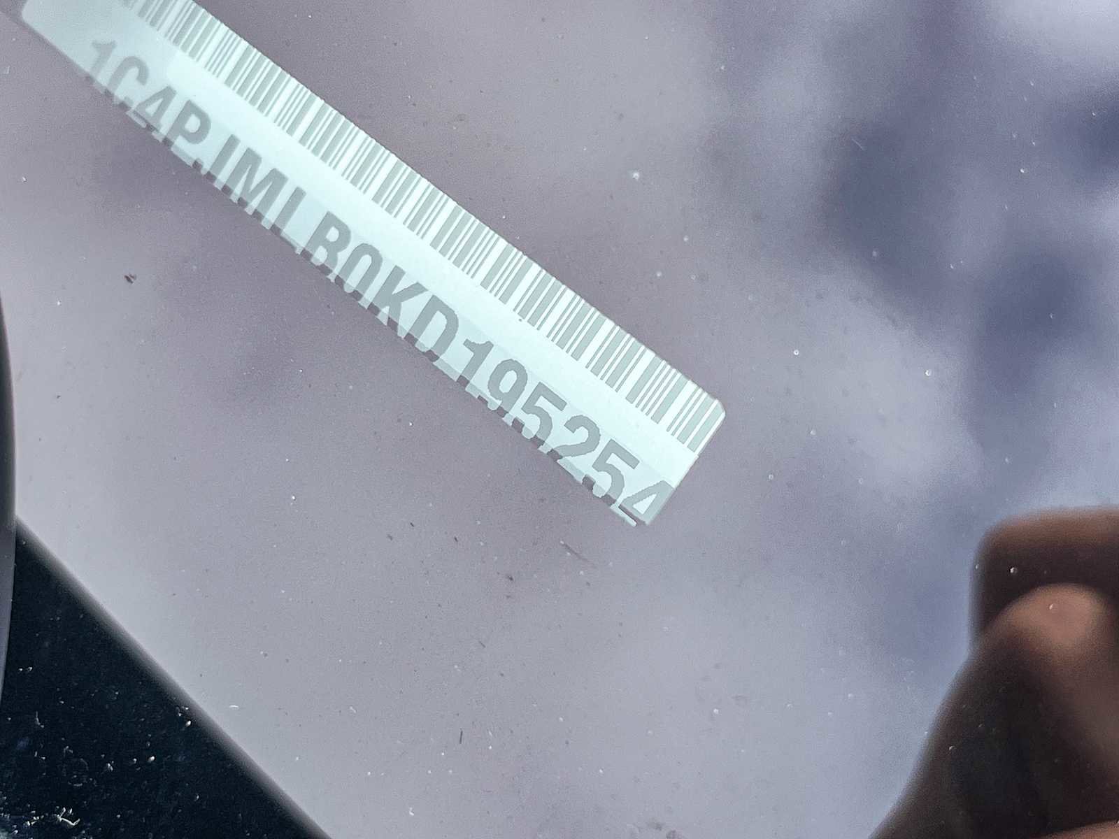 Used 2019 Jeep Cherokee Latitude Plus w/ Comfort/Convenience Group image 27