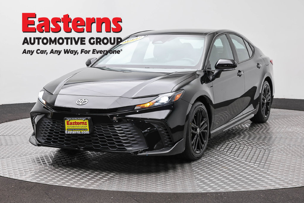 Used 2025 Toyota Camry SE