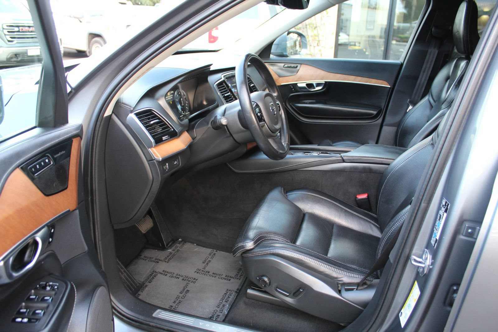 Used 2019 Volvo XC90 T6 Inscription w/ Protection Package Premier AWD/4WD image 9