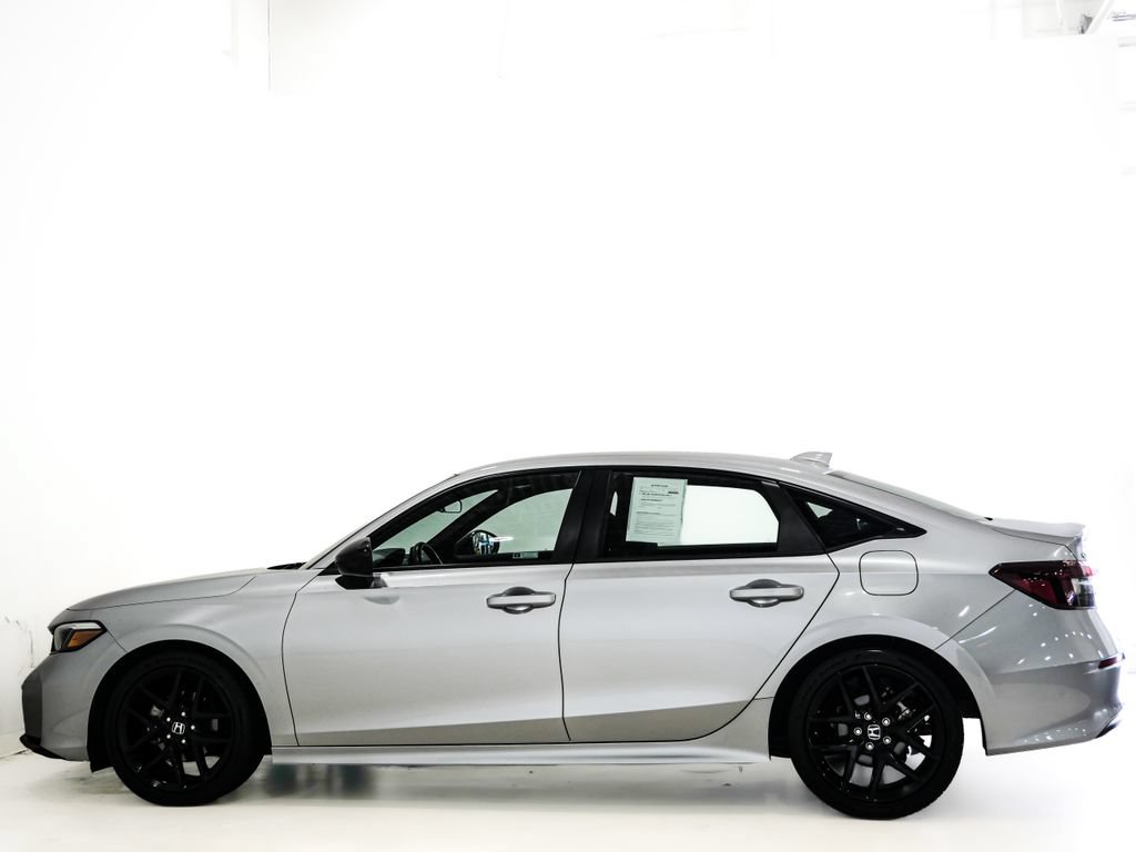 Used 2025 Honda Civic Sport image 5