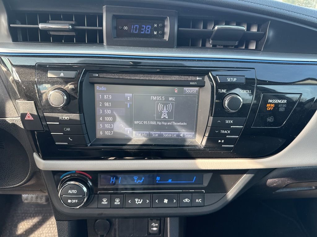 Used 2016 Toyota Corolla LE image 17