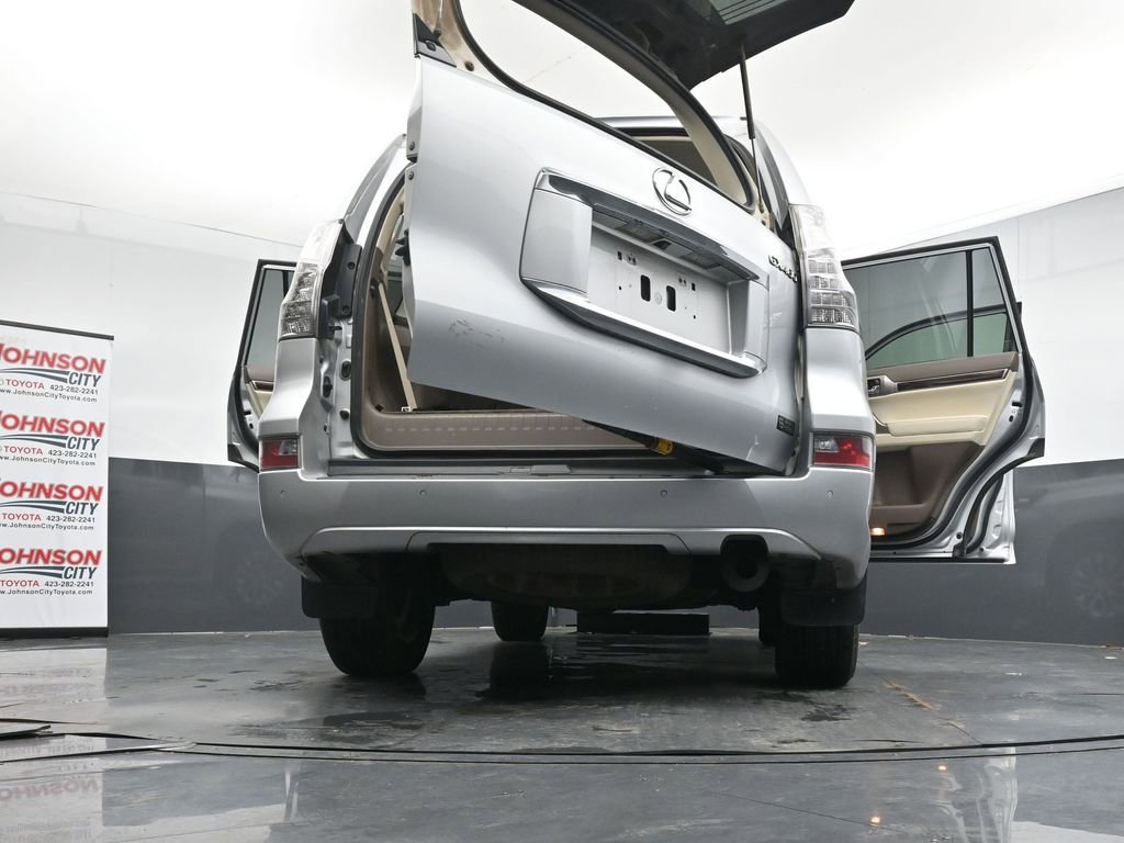 Used 2019 Lexus GX 460 Premium w/ Premium Package AWD/4WD image 29